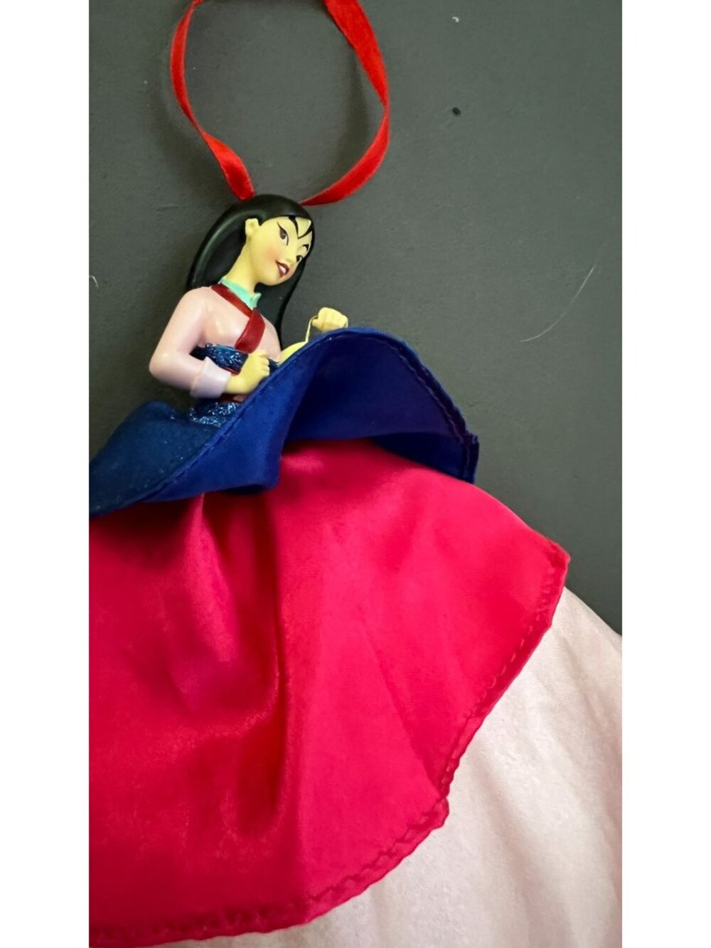 Disney Mulan Ornament Holding Lantern Red & Pink Fabric Dress - Picture 2 of 5